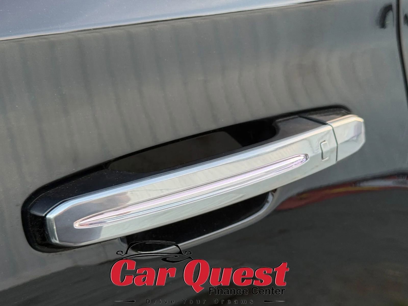 Used 2017 Cadillac Escalade ESV Platinum AWD/4WD image 37