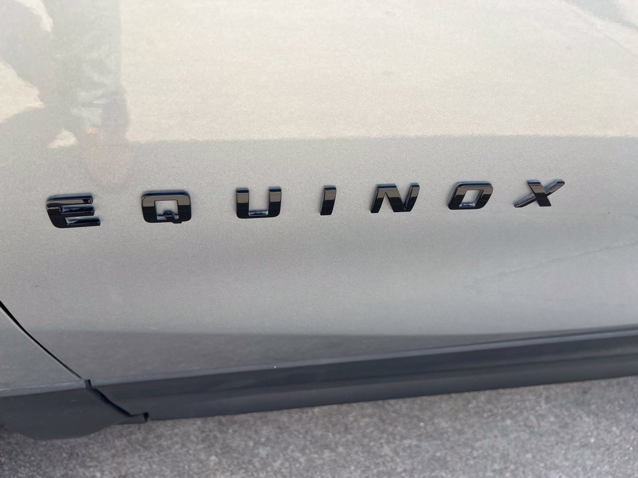 Used 2023 Chevrolet Equinox RS FWD image 3