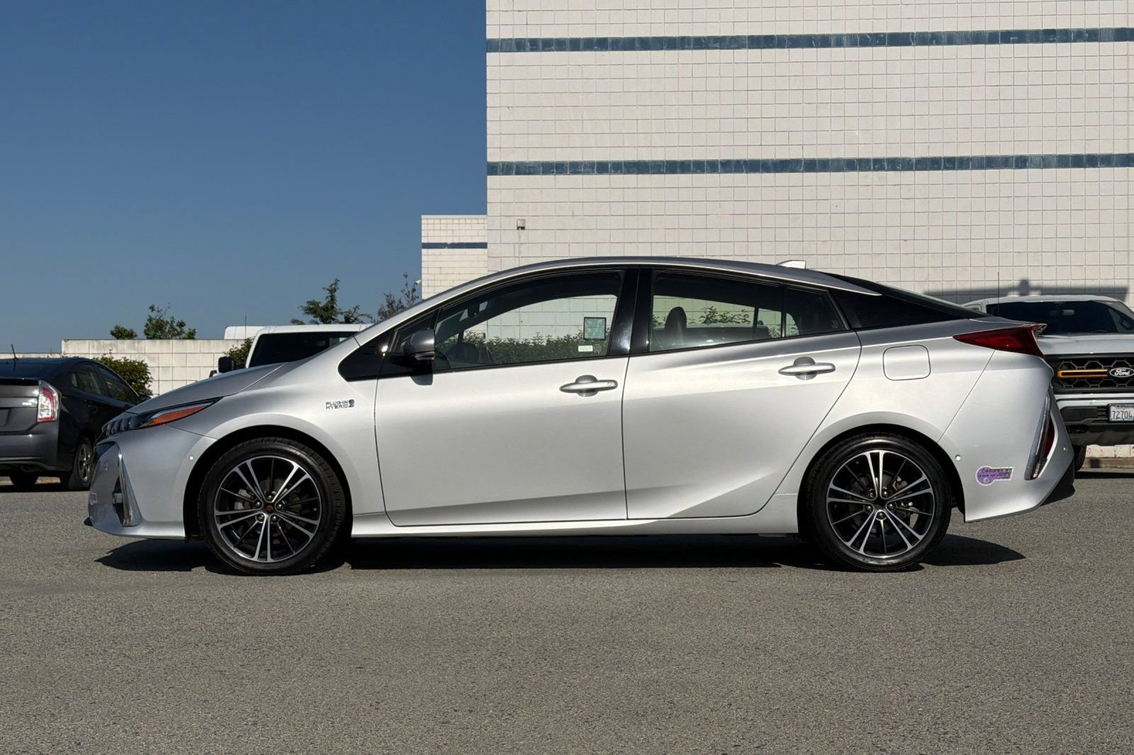 Used 2019 Toyota Prius Prime Advanced w/ Carpet Mat Package FWD image 7
