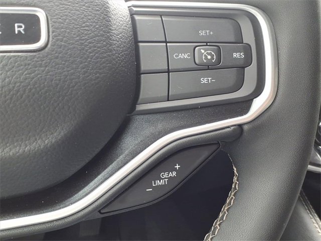 Used 2024 Jeep Wagoneer 2WD w/ Premium Group I image 27