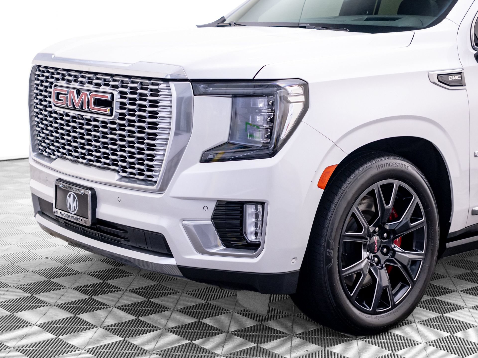 Used 2024 GMC Yukon Denali w/ Advanced Technology Package AWD/4WD image 38