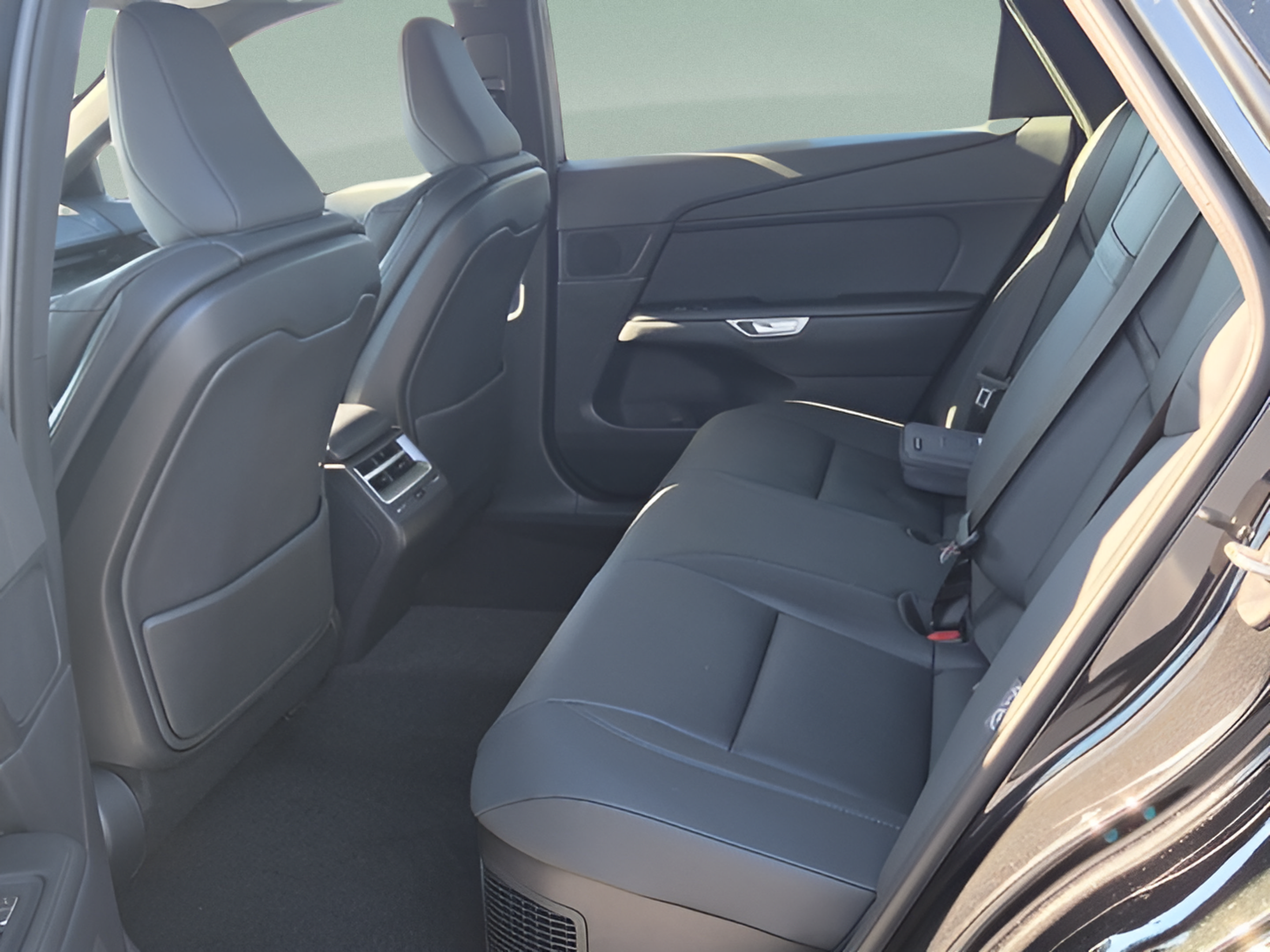 New 2026 Lexus ES 350h w/ Convenience Package FWD image 12
