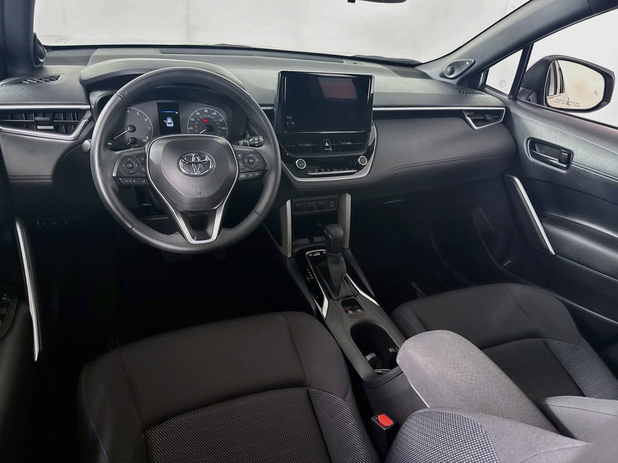 Certified 2024 Toyota Corolla Cross AWD Hybrid w/ Moonroof Package image 19