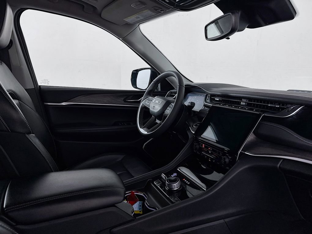 Used 2024 Jeep Grand Cherokee Limited 4xe image 35