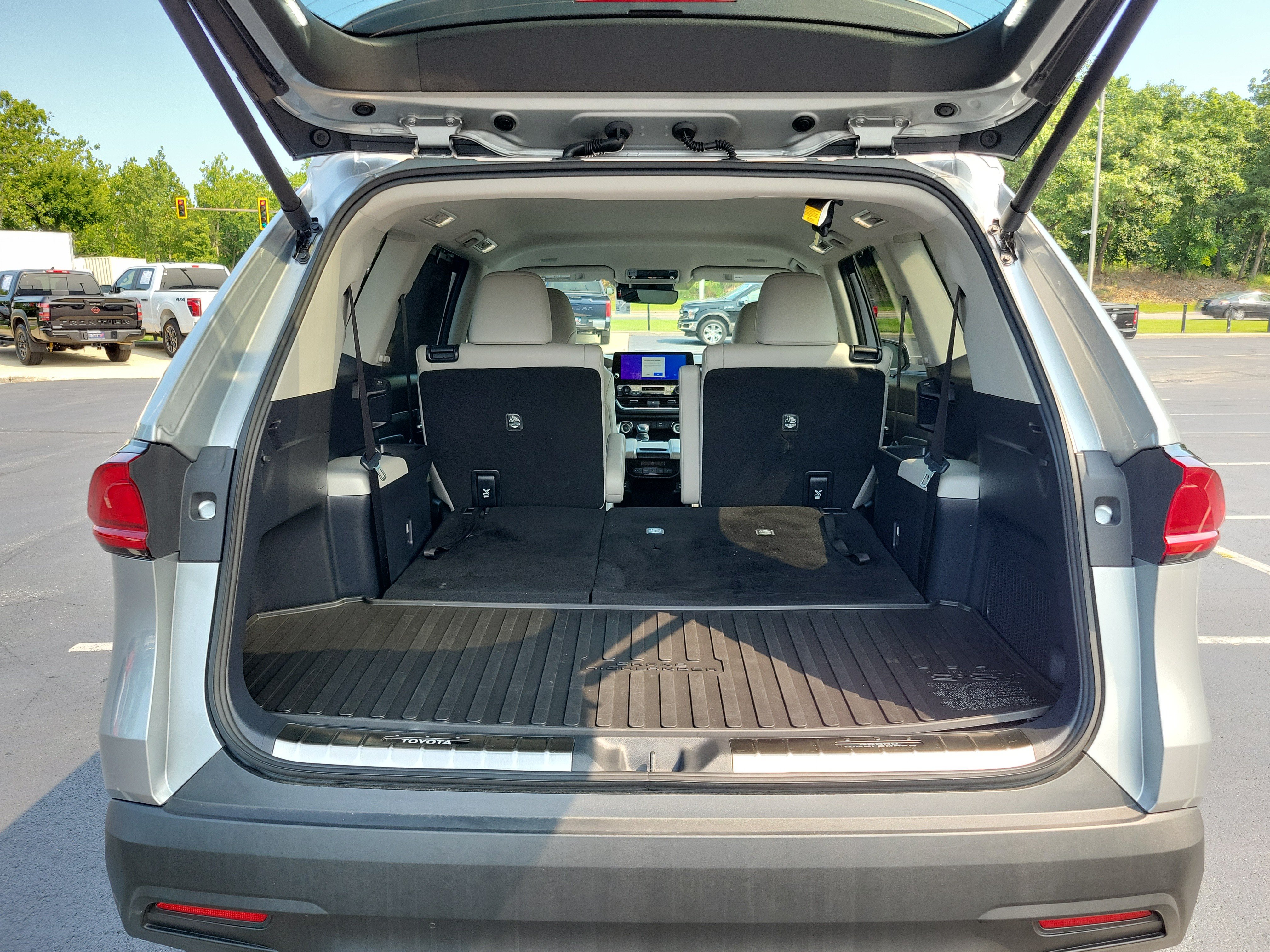 Certified 2026 Toyota Grand Highlander AWD image 10