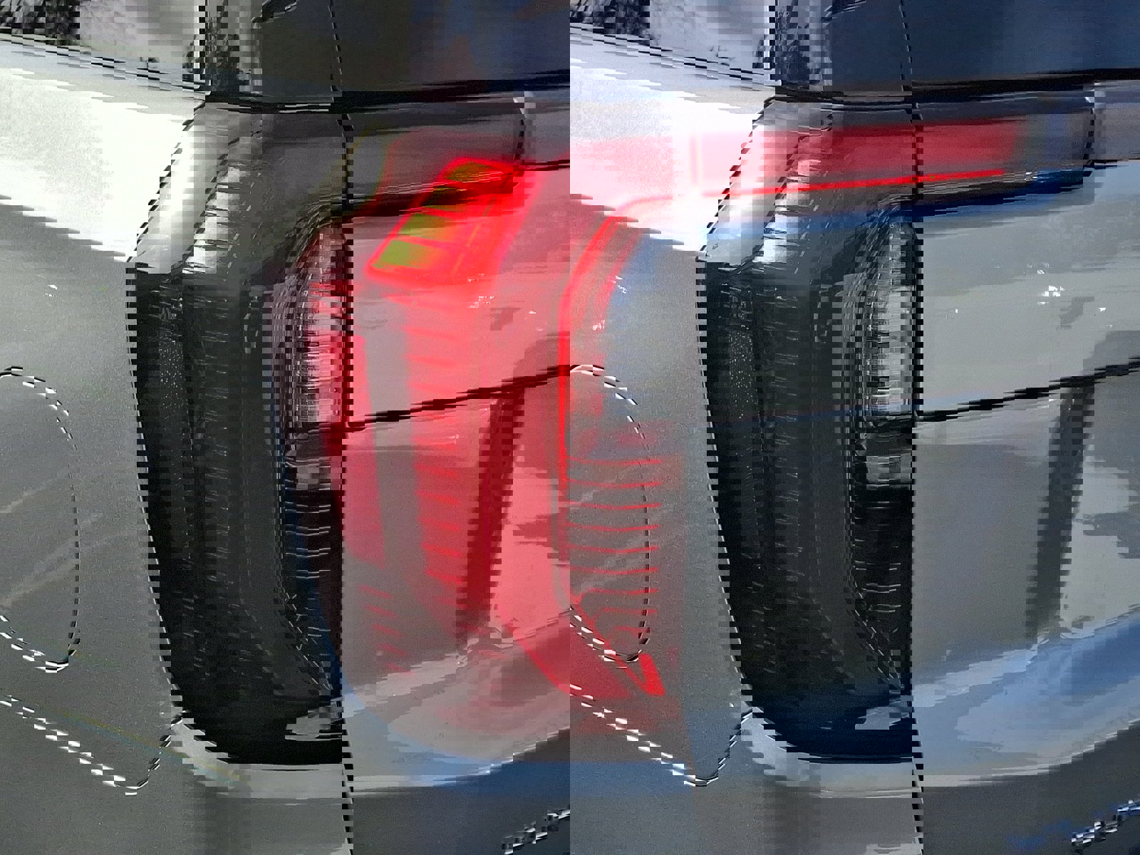 Used 2025 GMC Yukon AT4 Ultimate w/ LPO, Floor Liner Package image 10