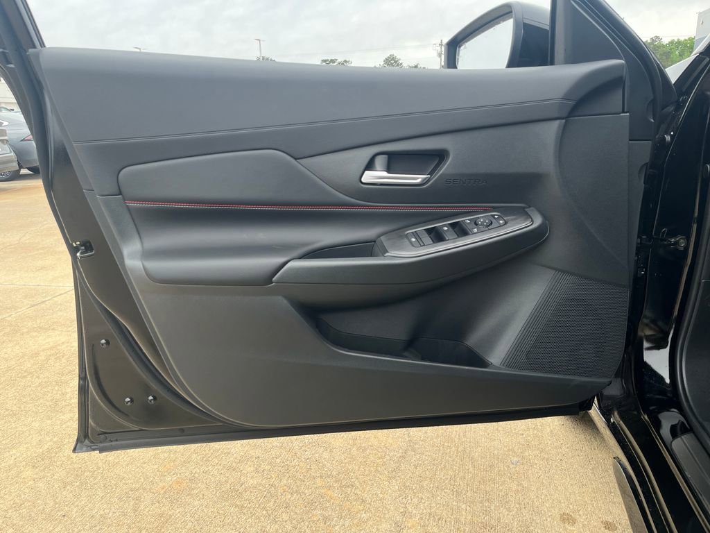 New 2026 Nissan Sentra SR FWD image 11