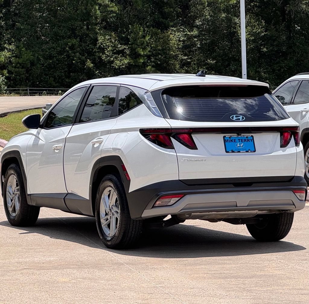 Certified 2025 Hyundai Tucson SE FWD image 12