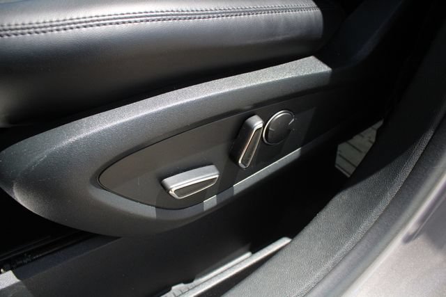 Used 2020 Lincoln Nautilus Premier w/ Equipment Group 101A AWD/4WD image 3