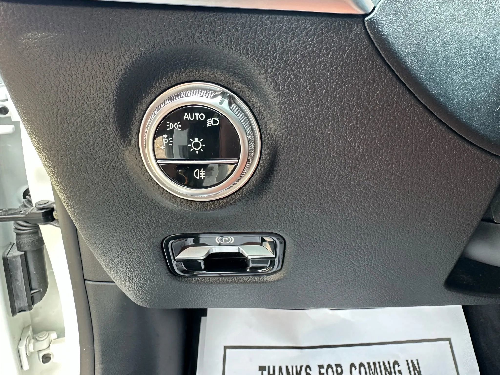 Used 2025 Mercedes-Benz C 300 4MATIC Sedan image 25