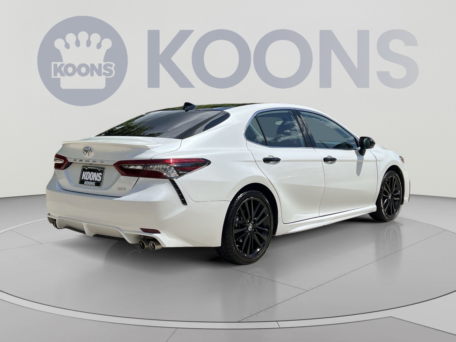 Used 2023 Toyota Camry XSE w/ Cold Weather Package FWD image 7