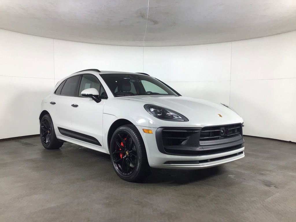 Certified 2023 Porsche Macan GTS w/ Sport Chrono Package AWD/4WD image 9