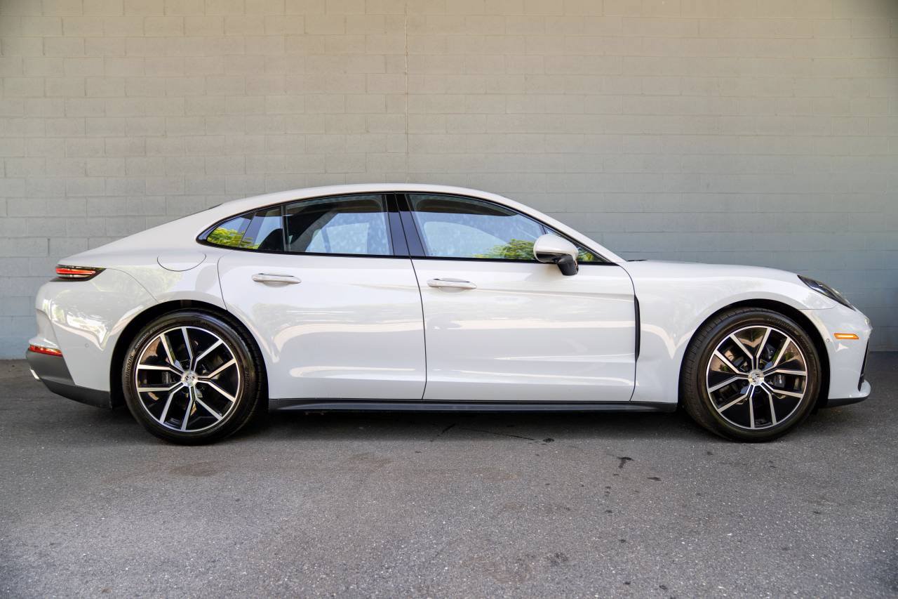 New 2026 Porsche Panamera 4 AWD/4WD image 9