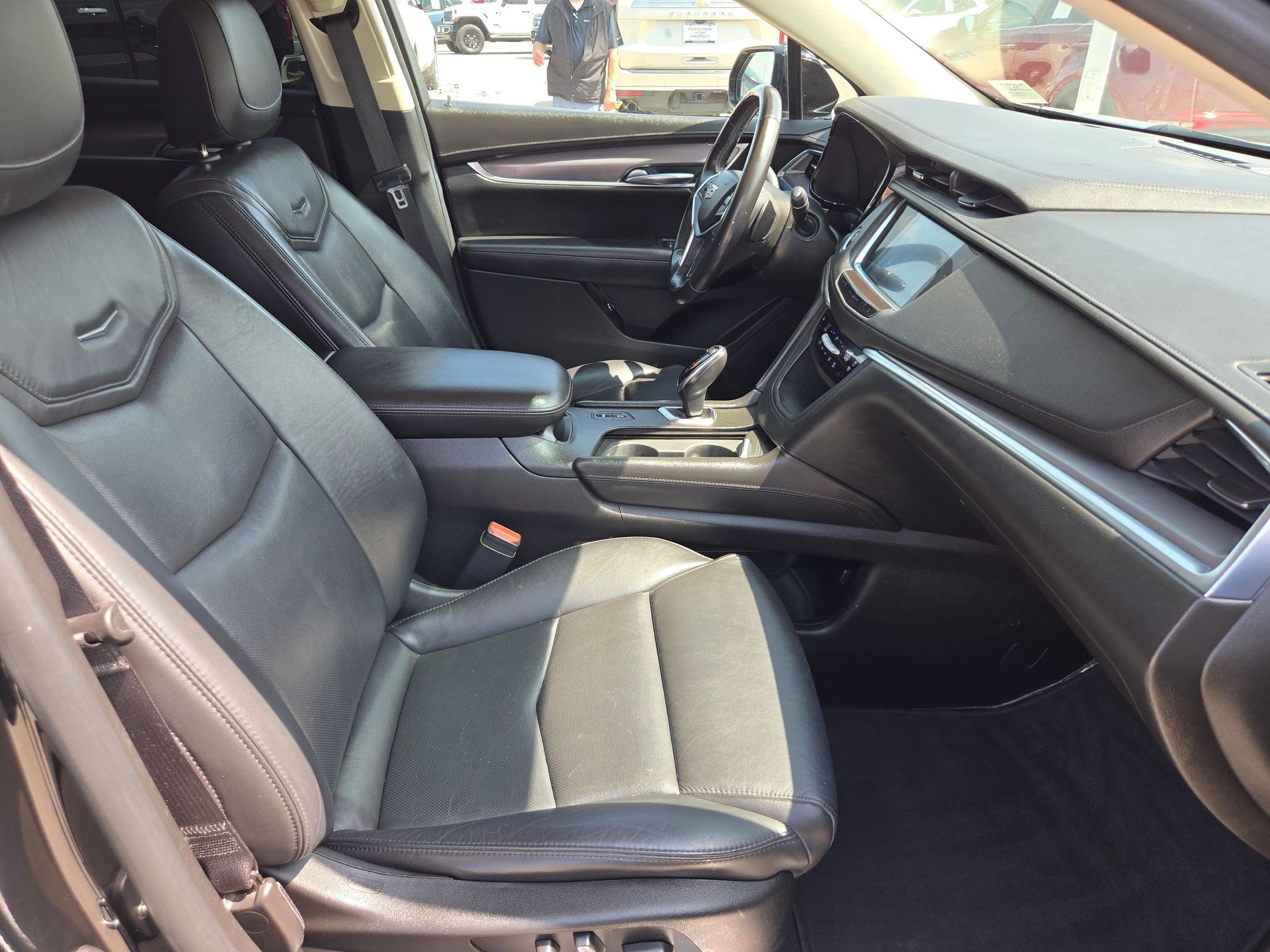 Used 2018 Cadillac XT5 Premium Luxury FWD image 26