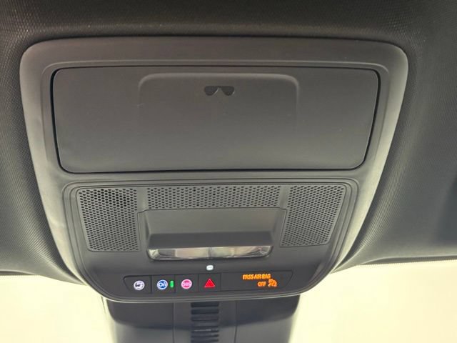 New 2026 Chevrolet Traverse LT w/ Midnight/Sport Edition FWD image 36