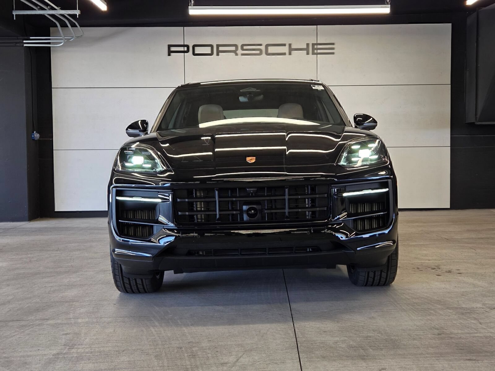 Certified 2026 Porsche Cayenne AWD/4WD image 25