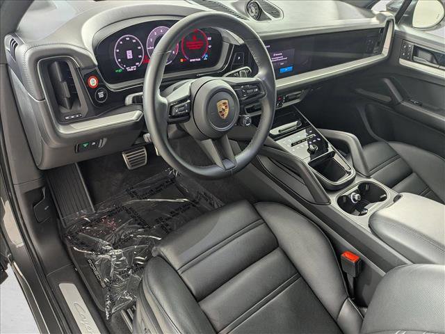 Certified 2024 Porsche Cayenne S image 4