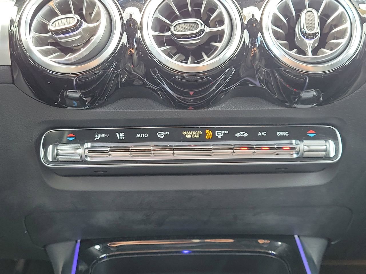 Certified 2023 Mercedes-Benz GLB 250 image 19