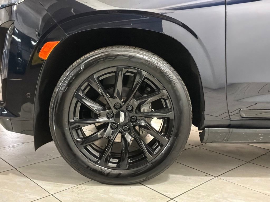 Used 2024 Cadillac Escalade ESV Sport Platinum w/ LPO, ONYX Package AWD/4WD image 16
