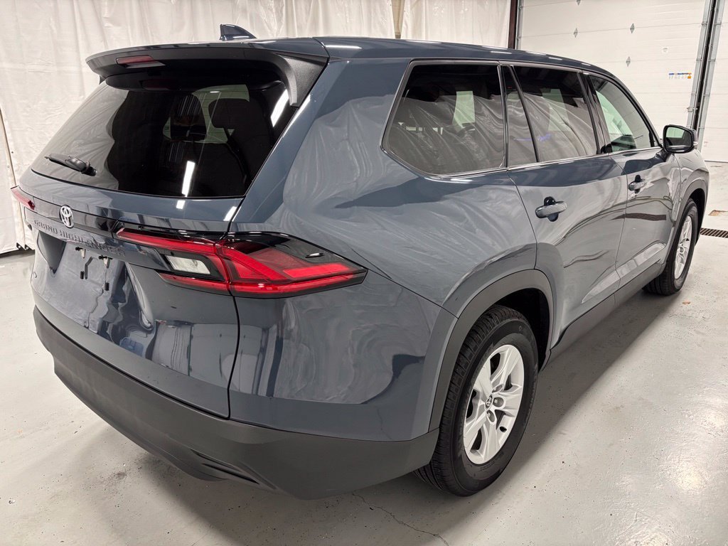 Used 2026 Toyota Grand Highlander AWD image 7