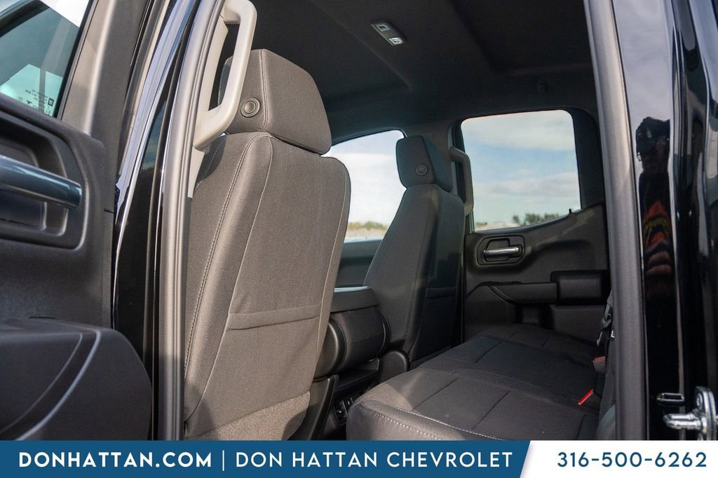 New 2026 Chevrolet Silverado 1500 Custom w/ LPO, Dark Essentials Package image 18