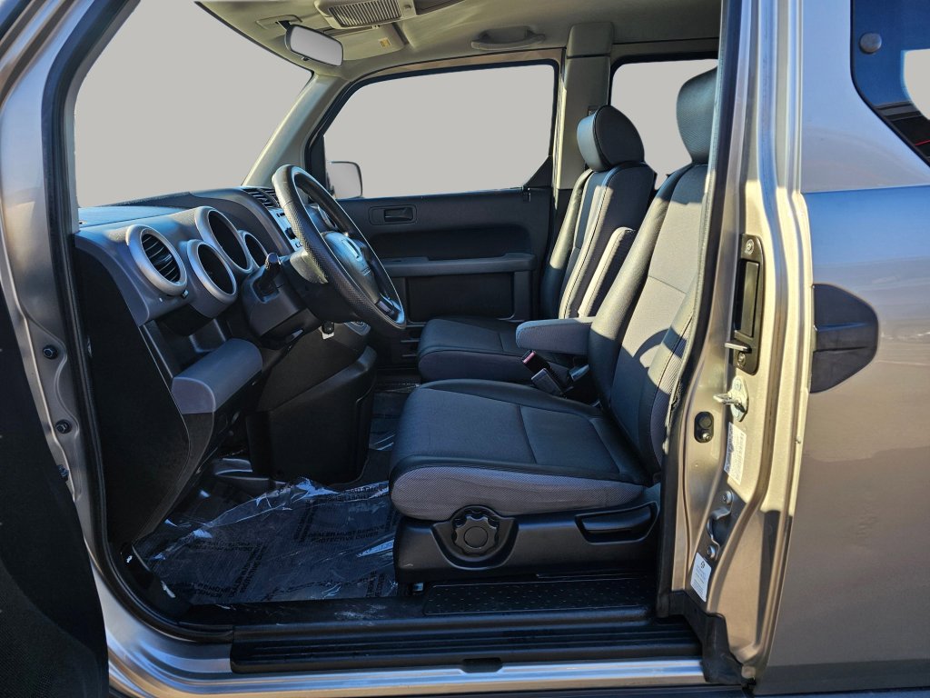 Used 2004 Honda Element EX image 18