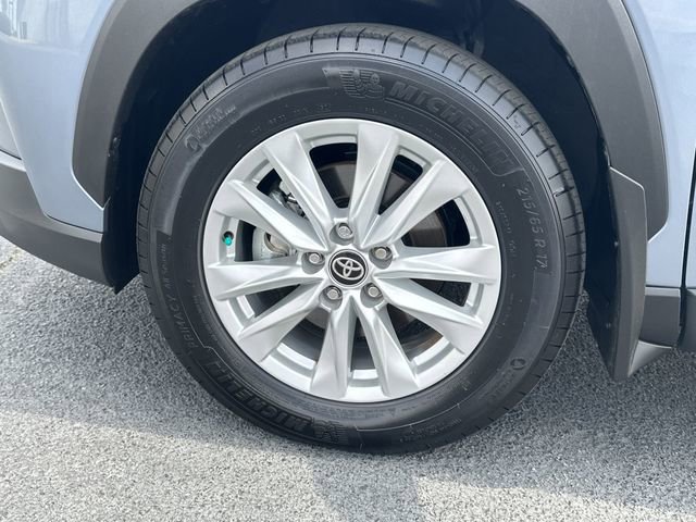 Certified 2025 Toyota Corolla Cross LE w/ Moonroof Package image 22
