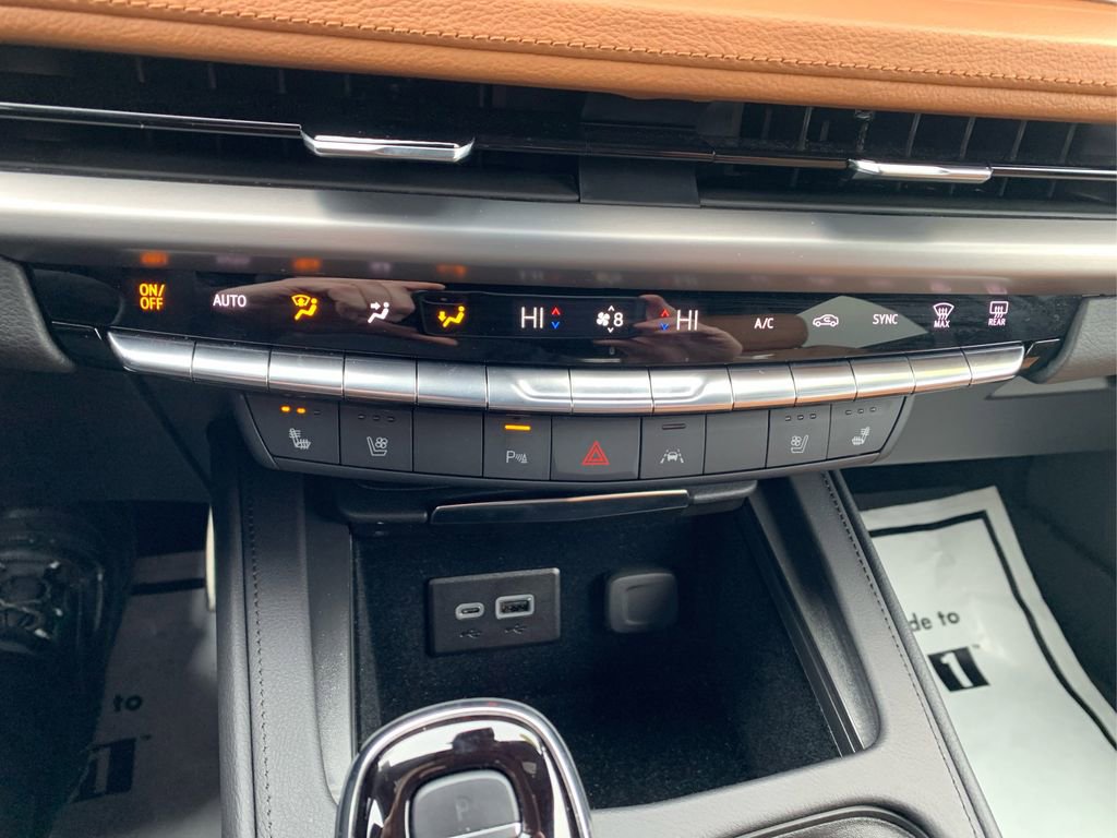 Used 2025 Cadillac XT4 Sport image 27