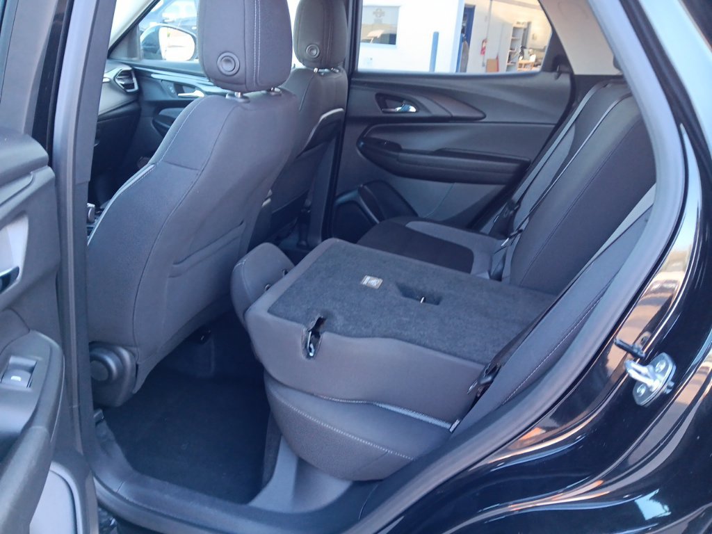 Used 2025 Chevrolet TrailBlazer LT AWD/4WD image 30