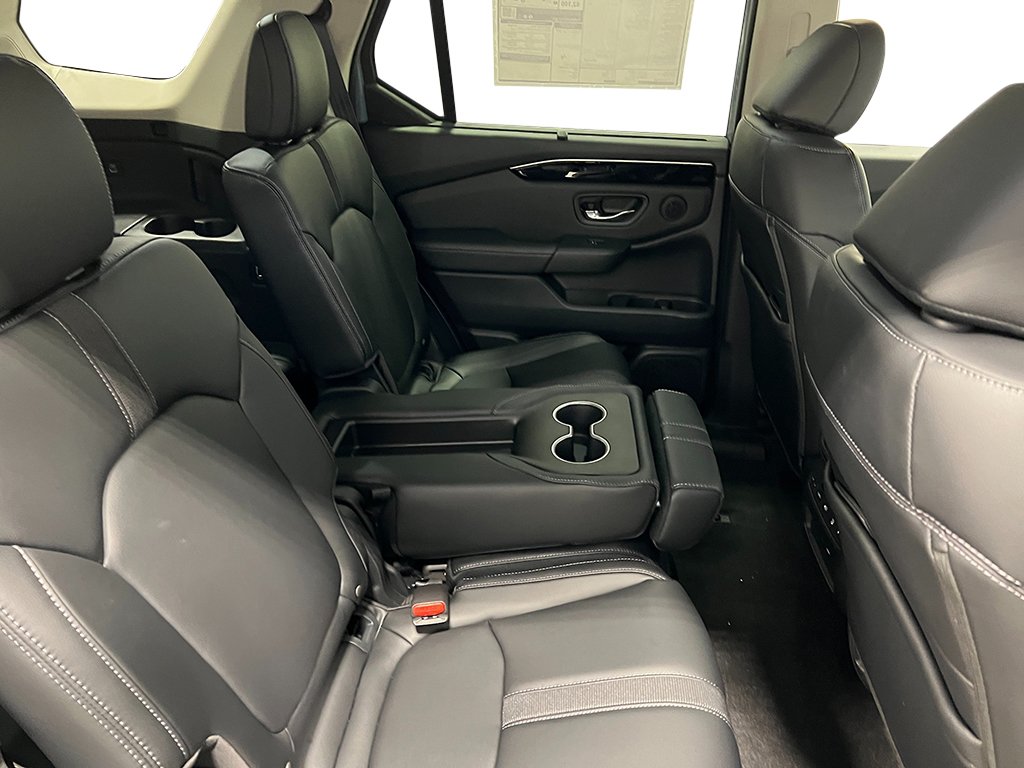 New 2025 Honda Pilot Touring image 40