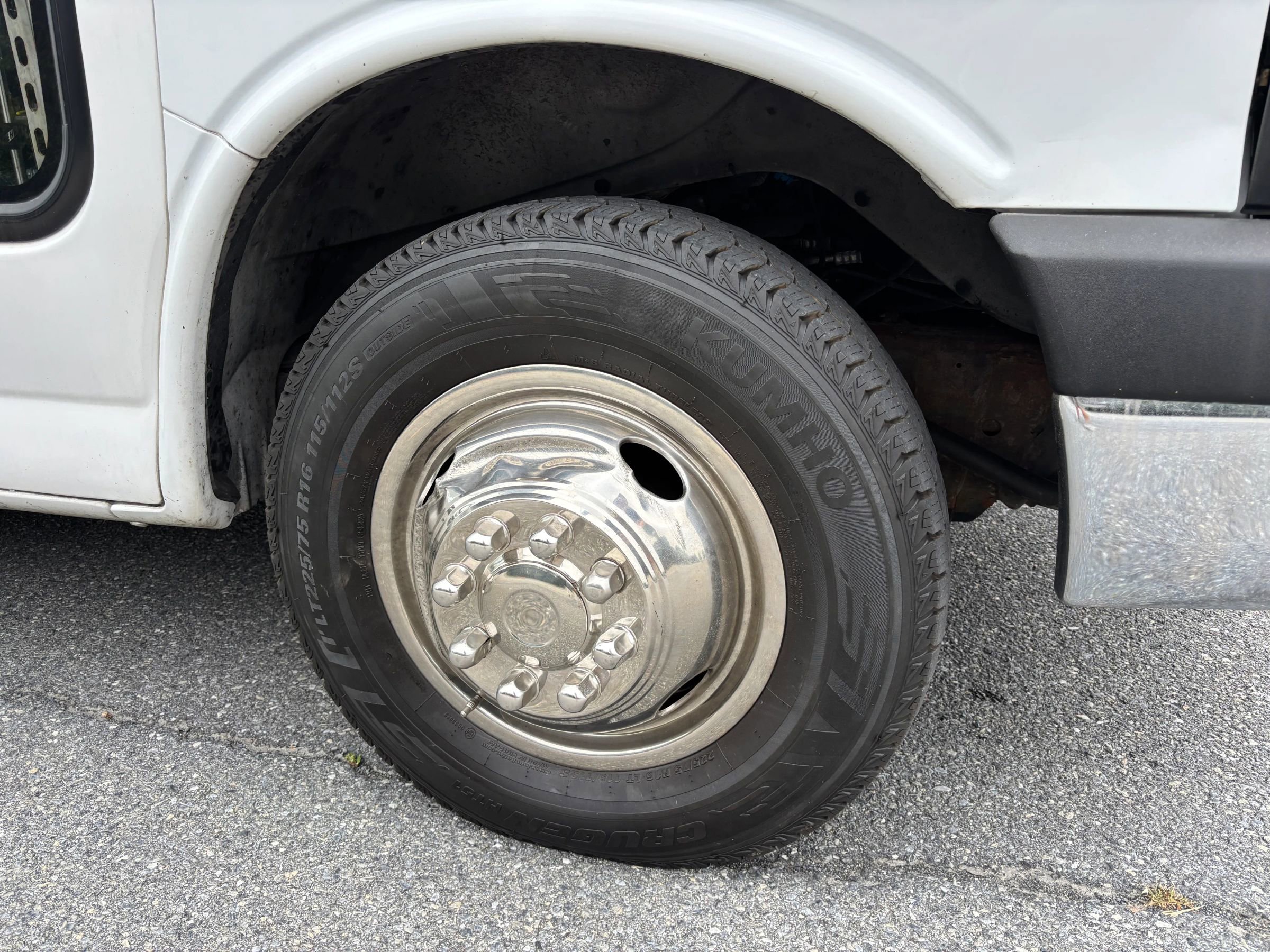 Used 2015 Chevrolet Express 4500 w/ Shuttle Bus Package RWD image 41