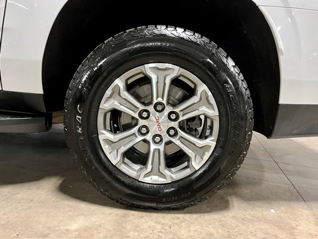 Used 2021 GMC Yukon XL SLE image 9