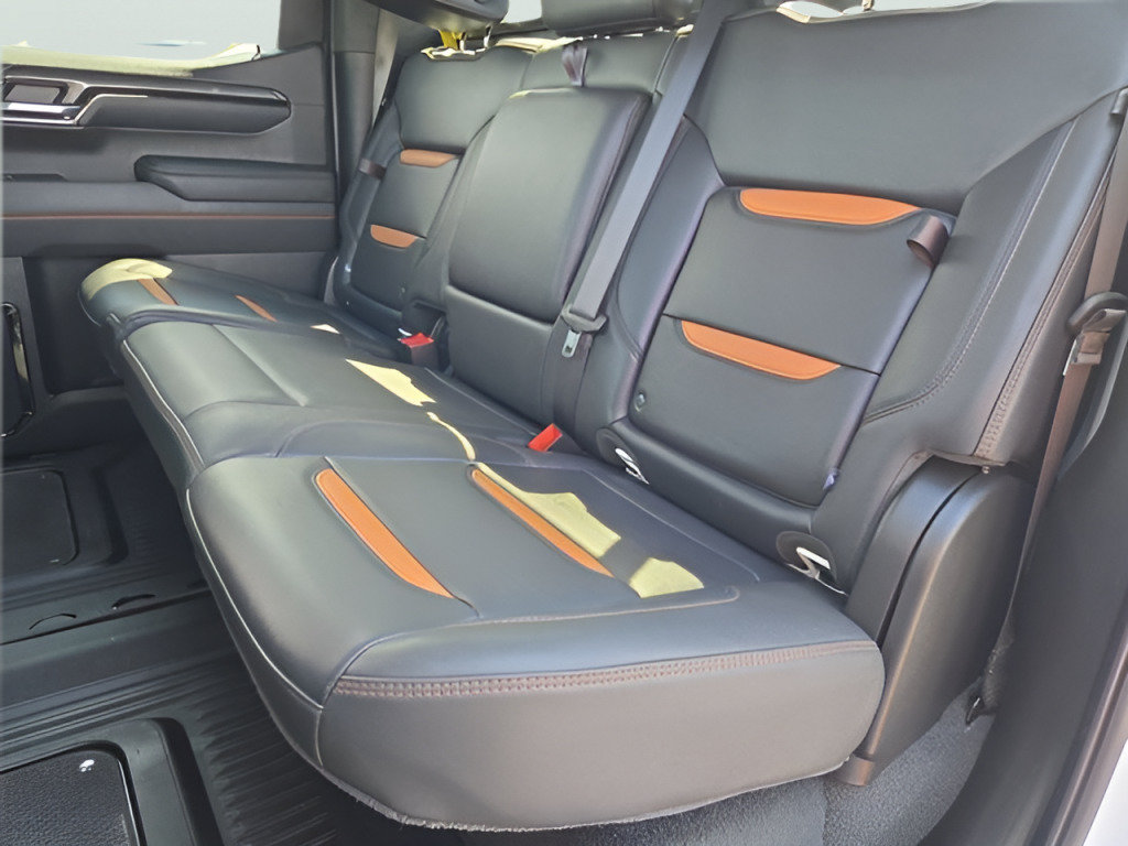 Used 2025 GMC Sierra 1500 AT4 w/ AT4 Premium Package AWD/4WD image 34