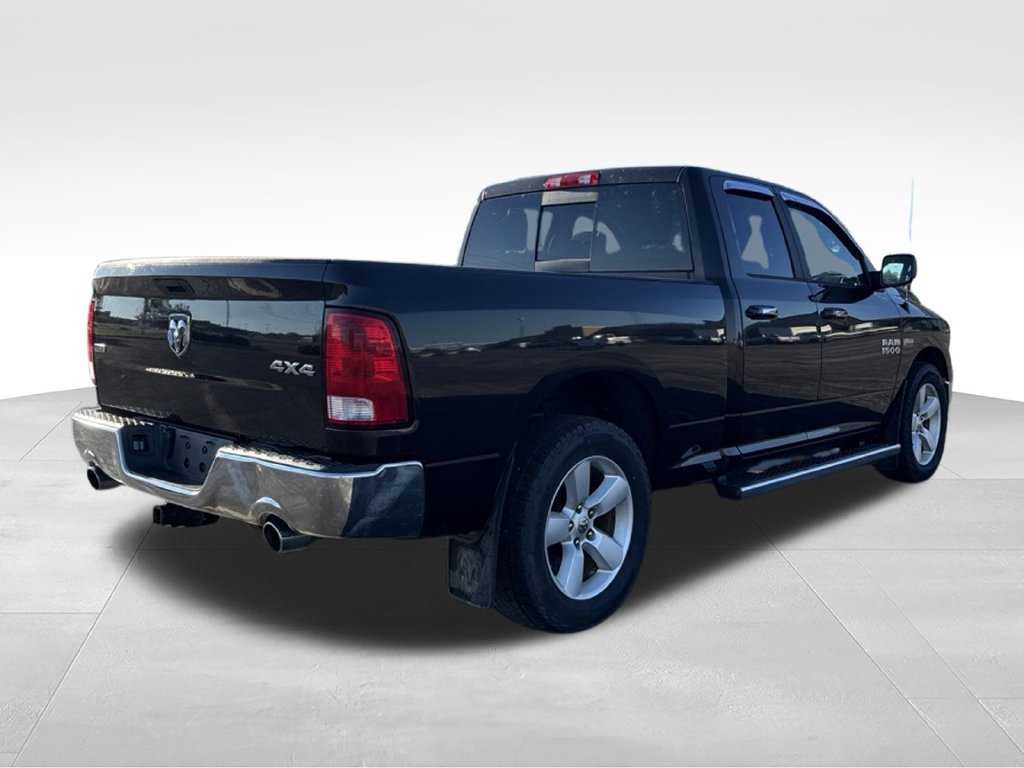 Used 2017 RAM 1500 Classic SLT w/ SLT Plus D←cor Group AWD/4WD image 6