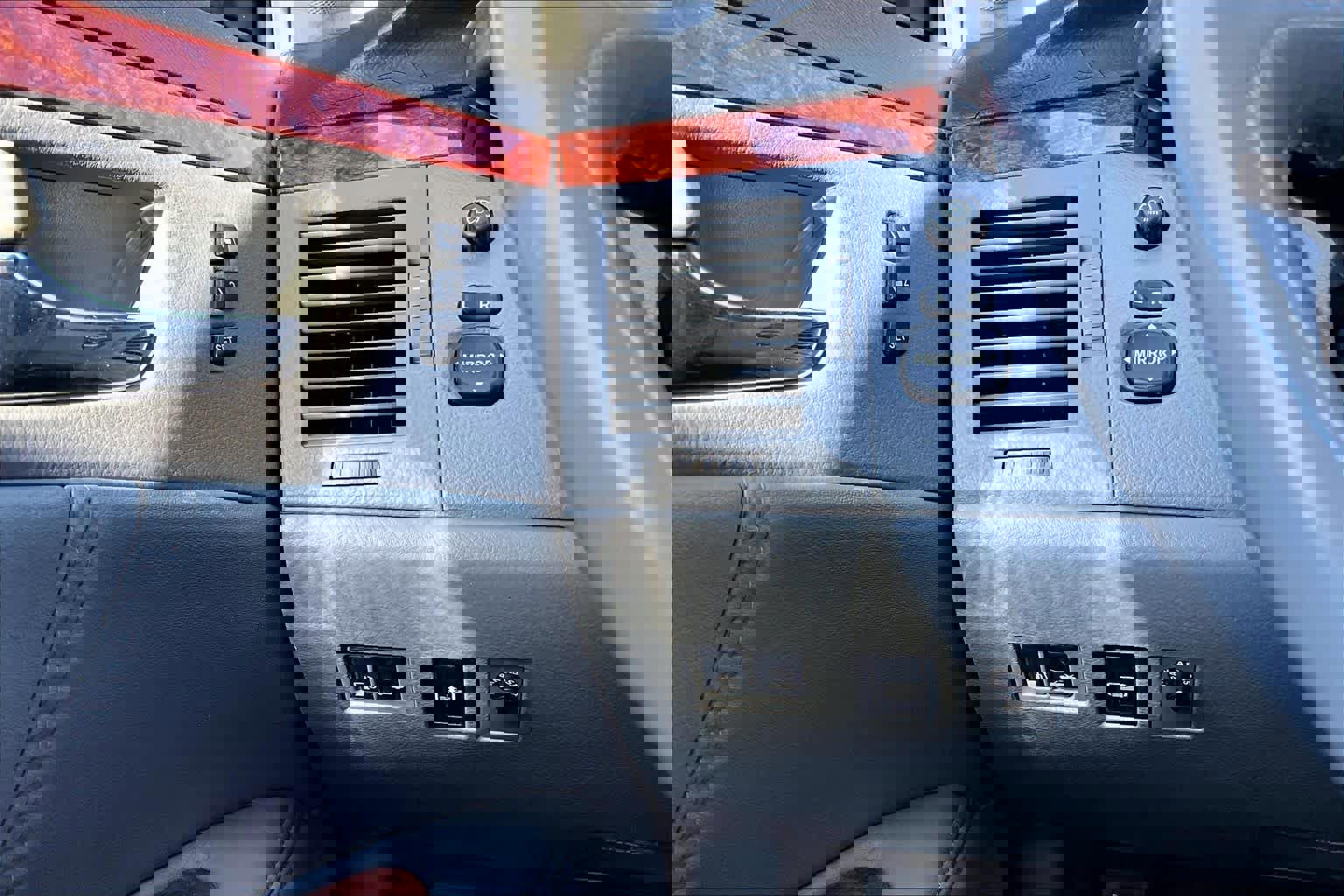 Used 2006 Toyota Avalon Limited image 33