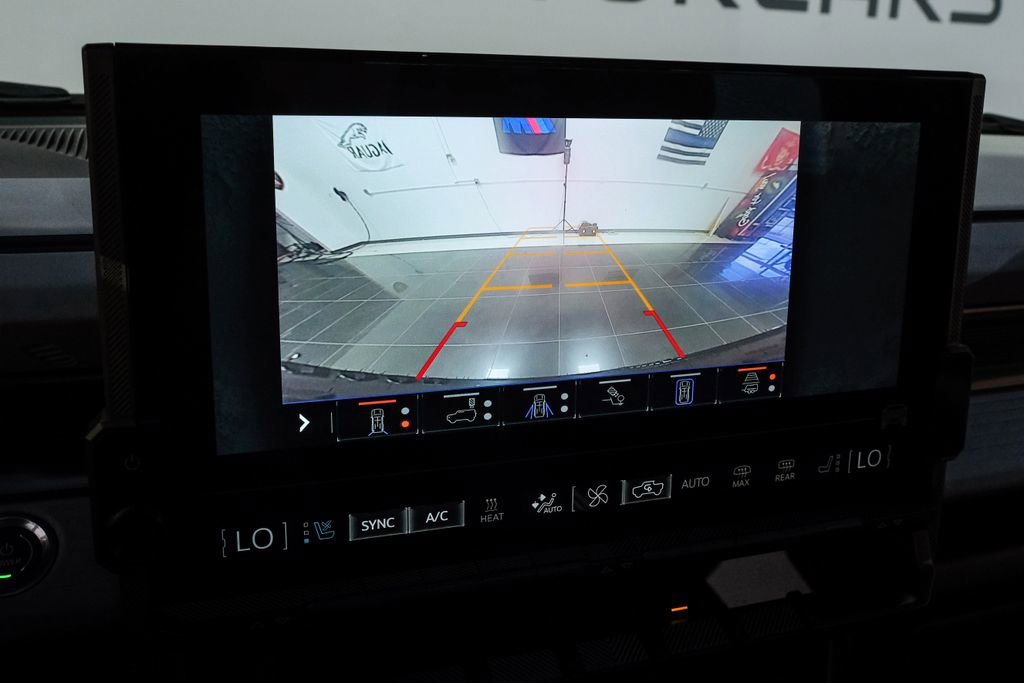 Used 2025 GMC Hummer EV 2X image 29