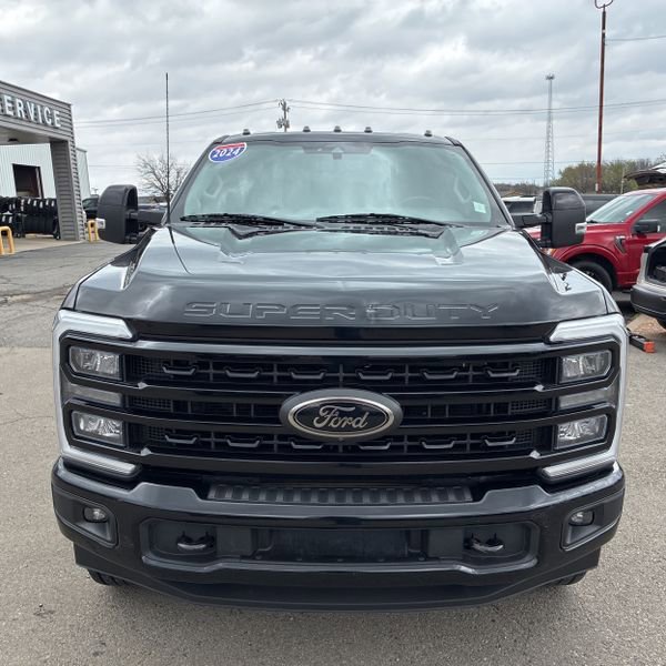 Used 2024 Ford F250 Lariat w/ Black Appearance Package image 10