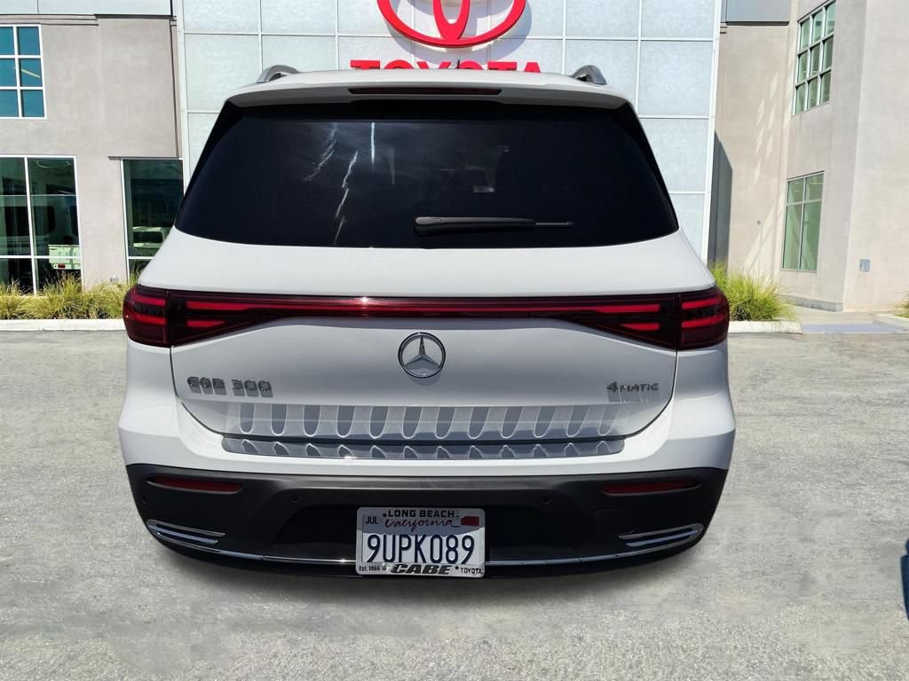 Used 2025 Mercedes-Benz EQB 300 4MATIC image 6