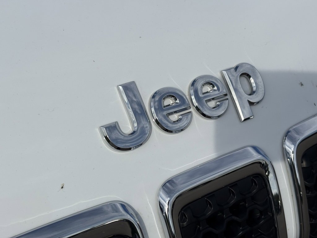 Used 2019 Jeep Cherokee Limited image 9