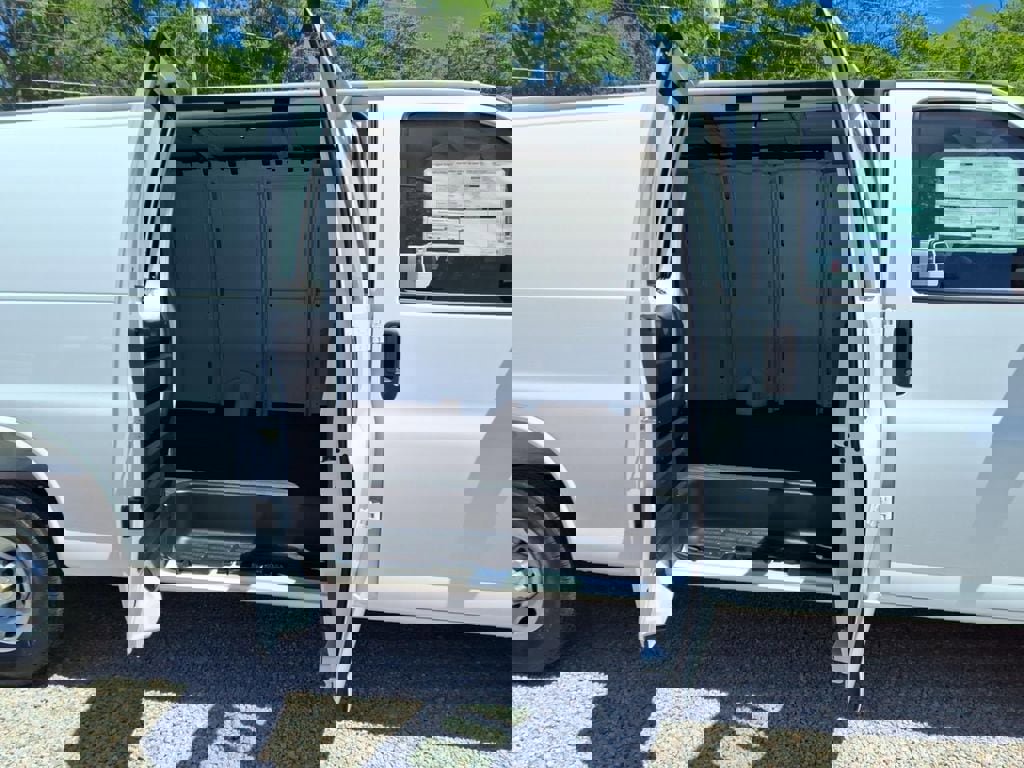 New 2026 Chevrolet Express 2500 Extended RWD image 13