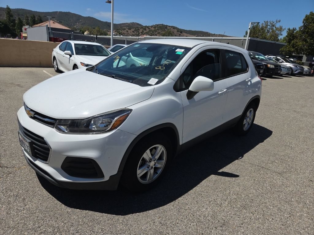 Used 2020 Chevrolet Trax LS FWD image 1
