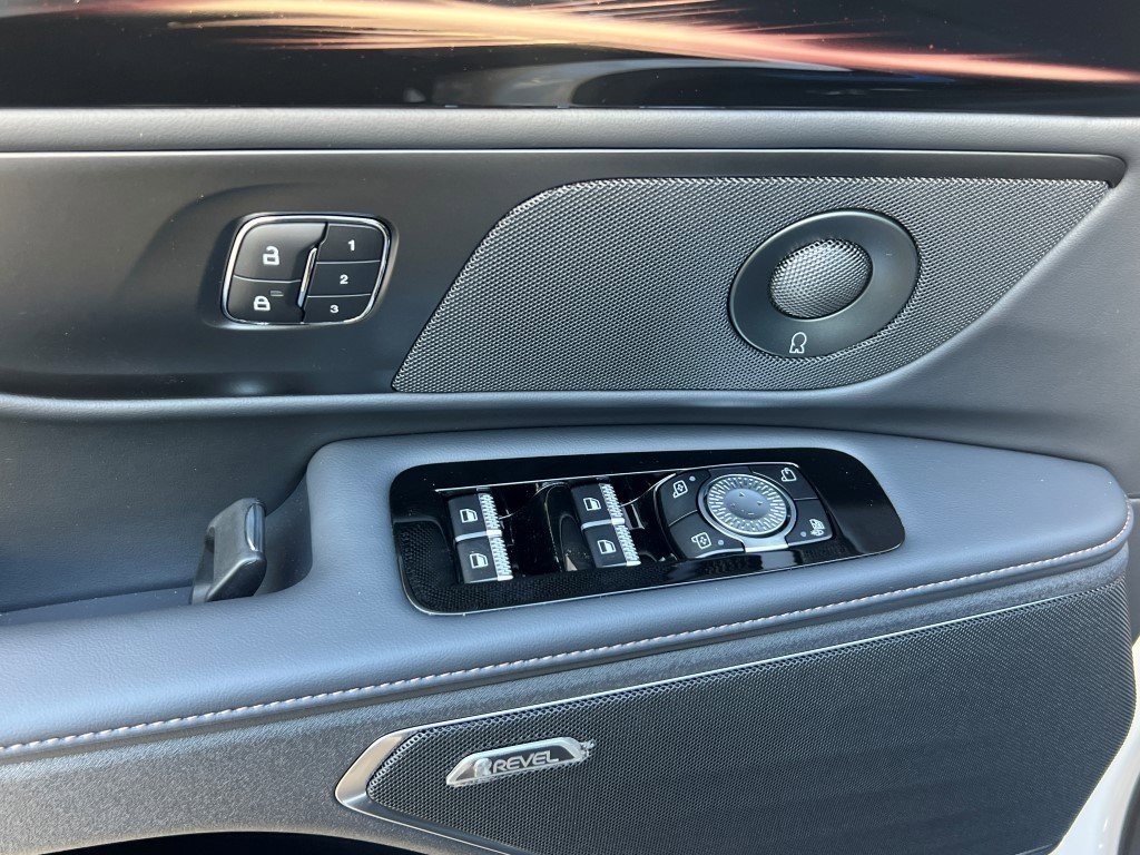 New 2026 Lincoln Nautilus Premier w/ Equipment Group 102A image 18