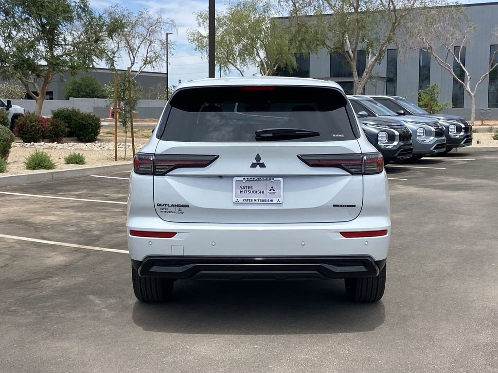 New 2026 Mitsubishi Outlander LE AWD/4WD image 5