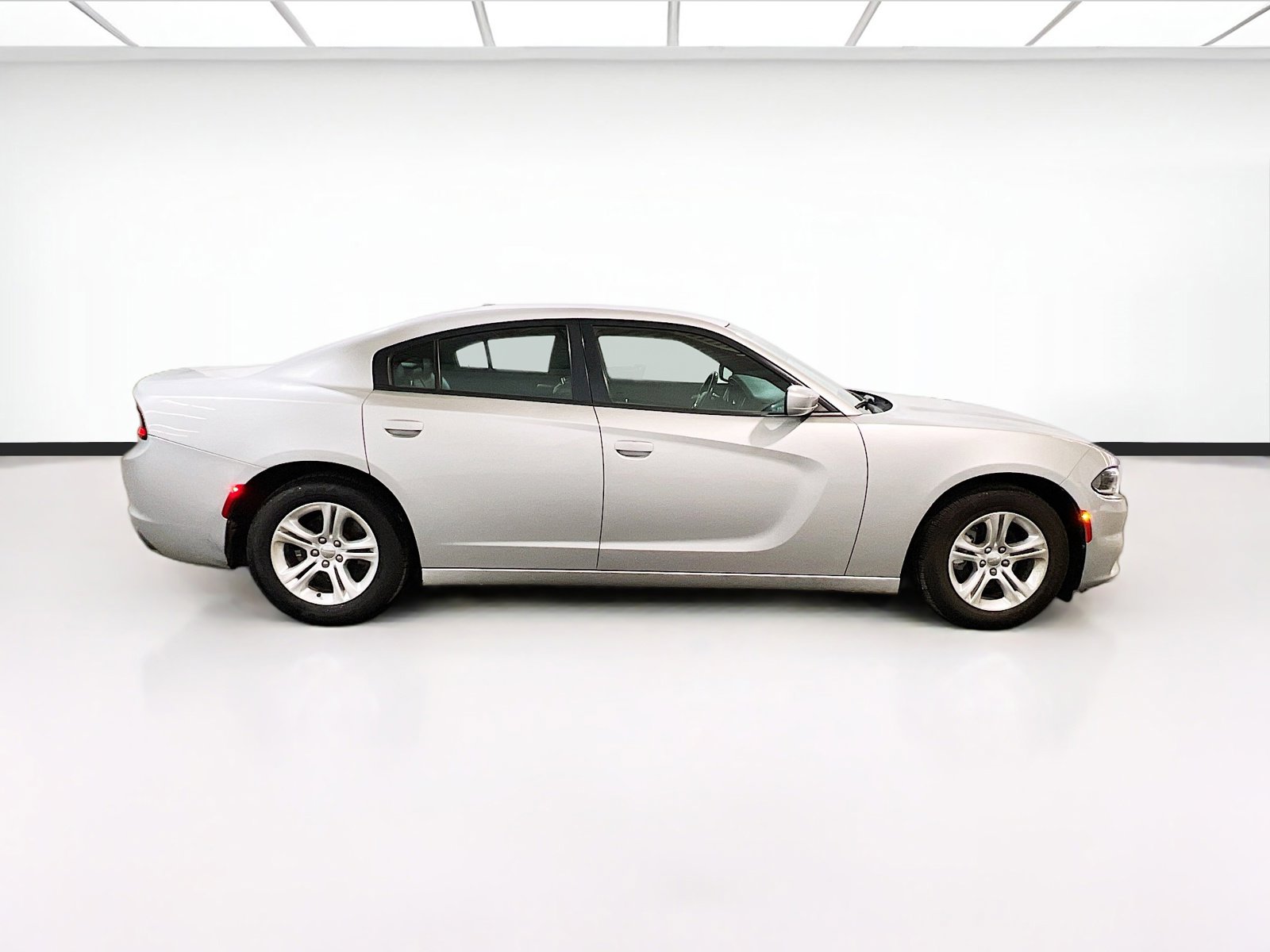 Used 2021 Dodge Charger SXT w/ Leather Interior Group image 22