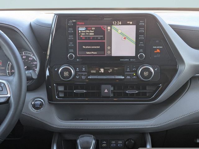 Used 2022 Toyota Highlander XLE image 17