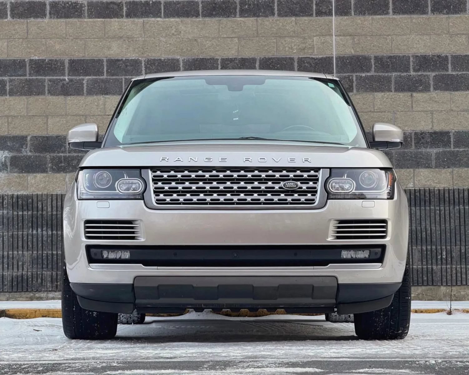 Used 2016 Land Rover Range Rover Supercharged AWD/4WD image 4
