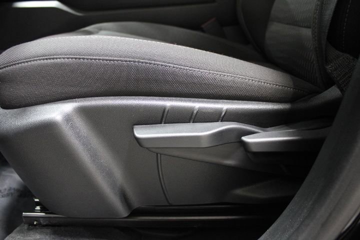 Used 2025 Chevrolet Equinox LT AWD/4WD image 20