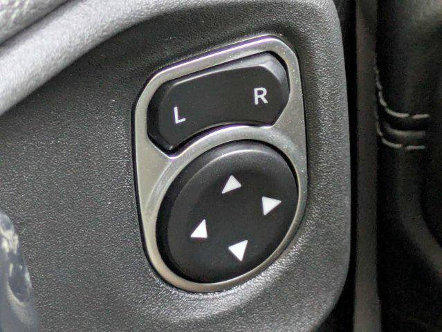 Certified 2025 Jeep Gladiator Mojave AWD/4WD image 23
