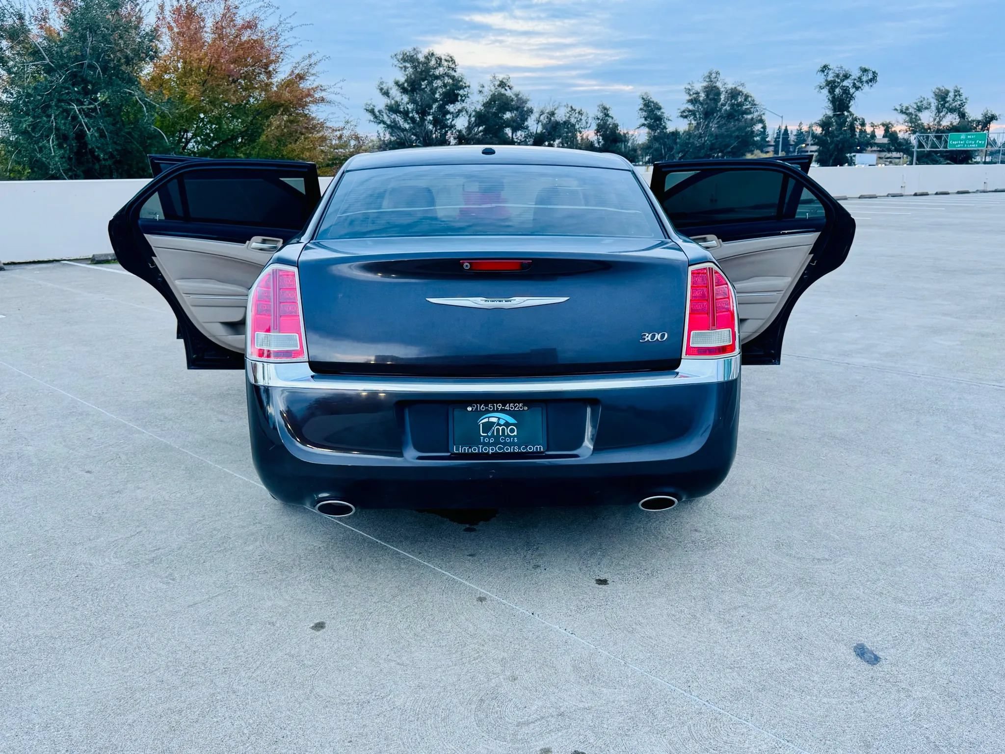 Used 2012 Chrysler 300 Limited RWD image 43