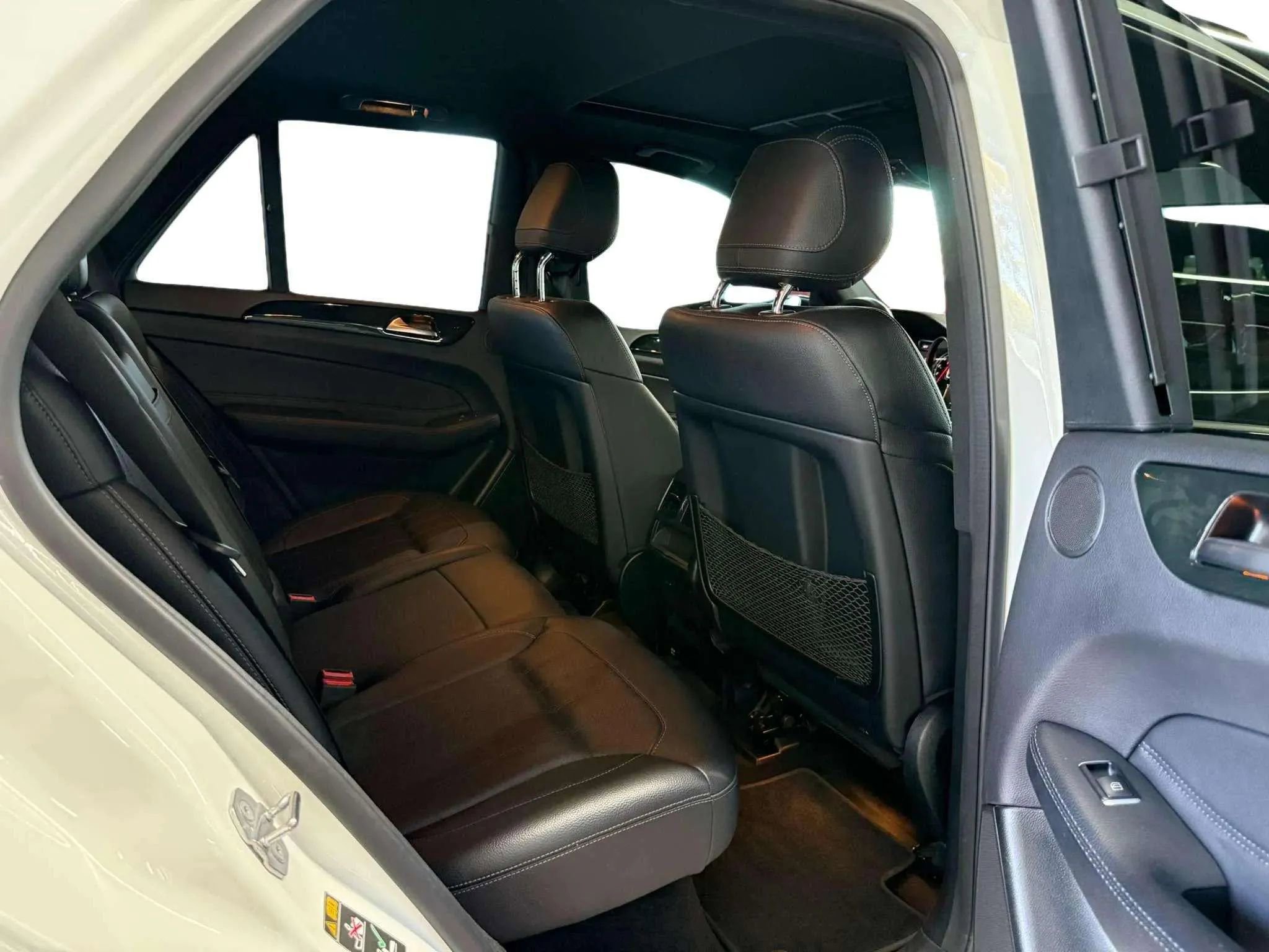 Used 2019 Mercedes-Benz GLE 400 4MATIC image 16